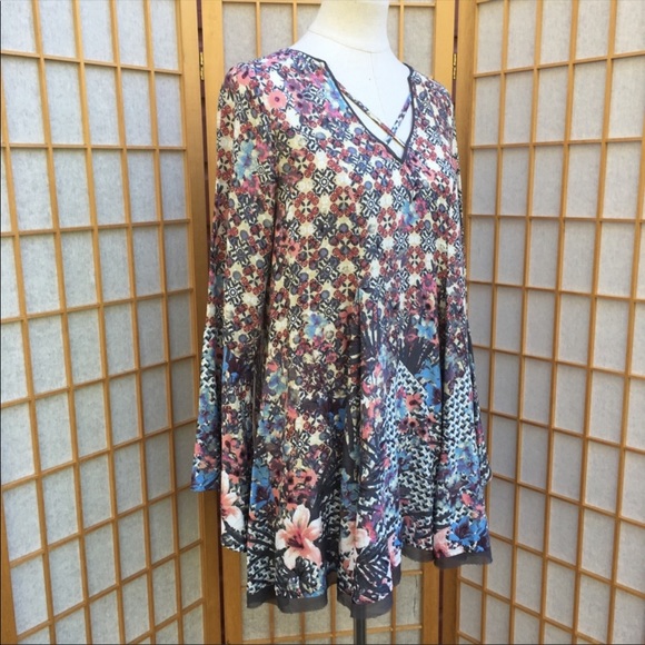 Umgee Boho Floral Print Tunic Top SZ S - Picture 5 of 8